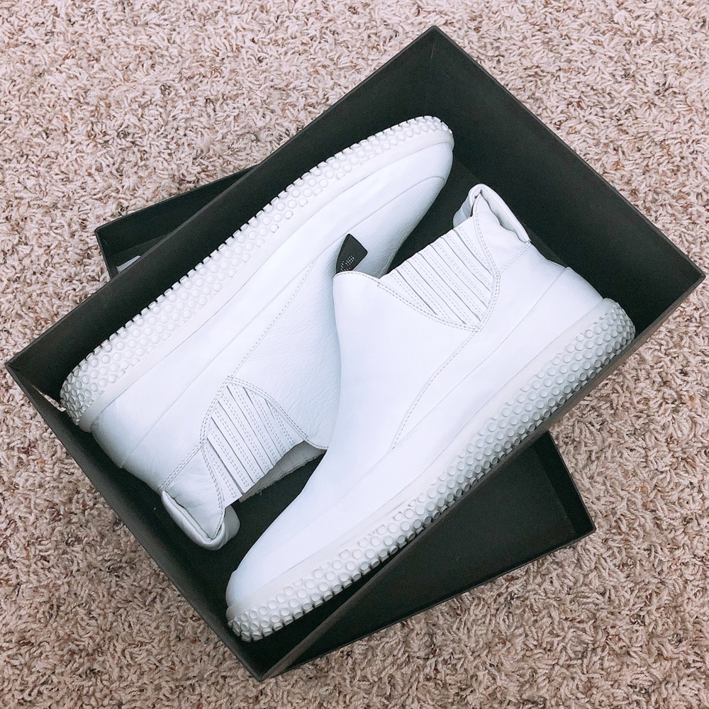 O.X.S. Woobie High Top Leather Sneakers in White, Size 11, New in Box - Picture 3 of 12